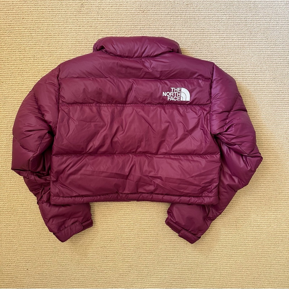 The North Face Women's Plum Cropped Puffer Jacket - Picture 6 of 7